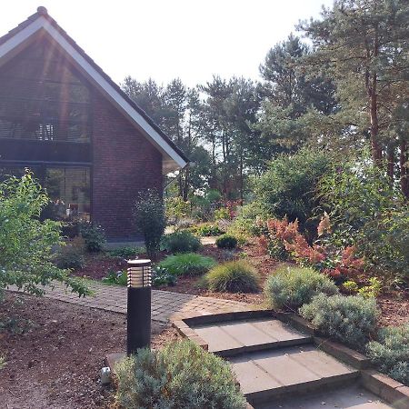 אומן Vakantiehuis Met Hottub En Barrelsauna מראה חיצוני תמונה