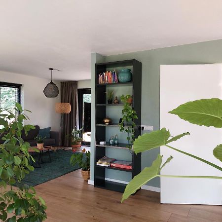 אומן Vakantiehuis Met Hottub En Barrelsauna מראה חיצוני תמונה