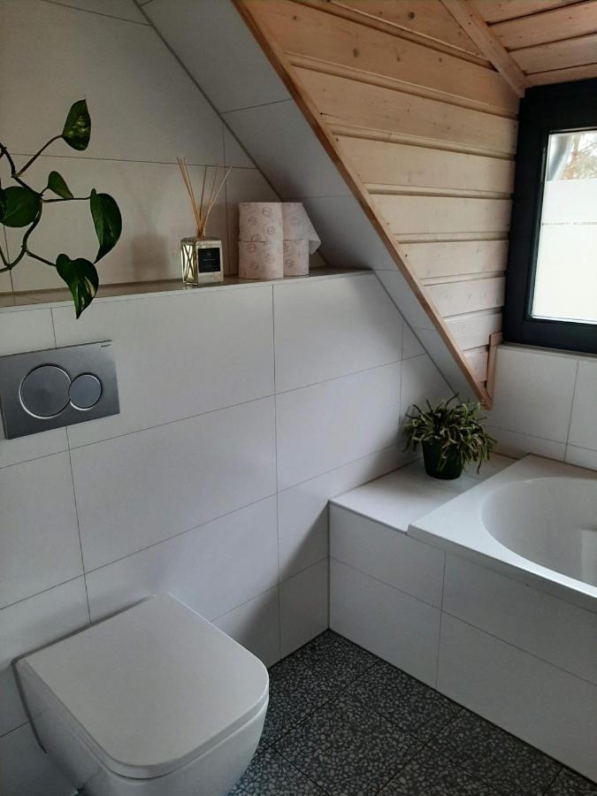 אומן Vakantiehuis Met Hottub En Barrelsauna מראה חיצוני תמונה