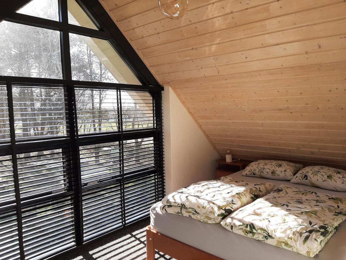 אומן Vakantiehuis Met Hottub En Barrelsauna מראה חיצוני תמונה