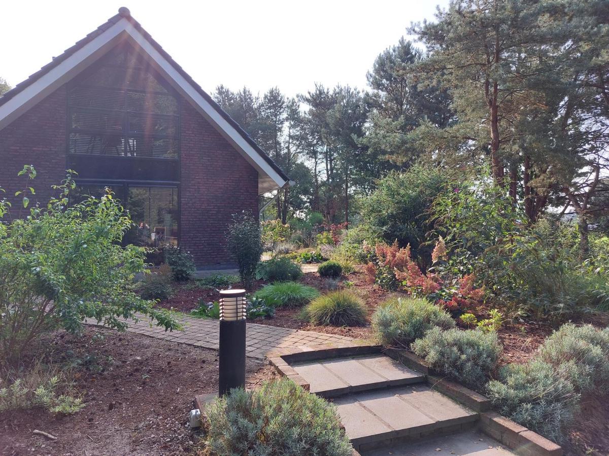 אומן Vakantiehuis Met Hottub En Barrelsauna מראה חיצוני תמונה
