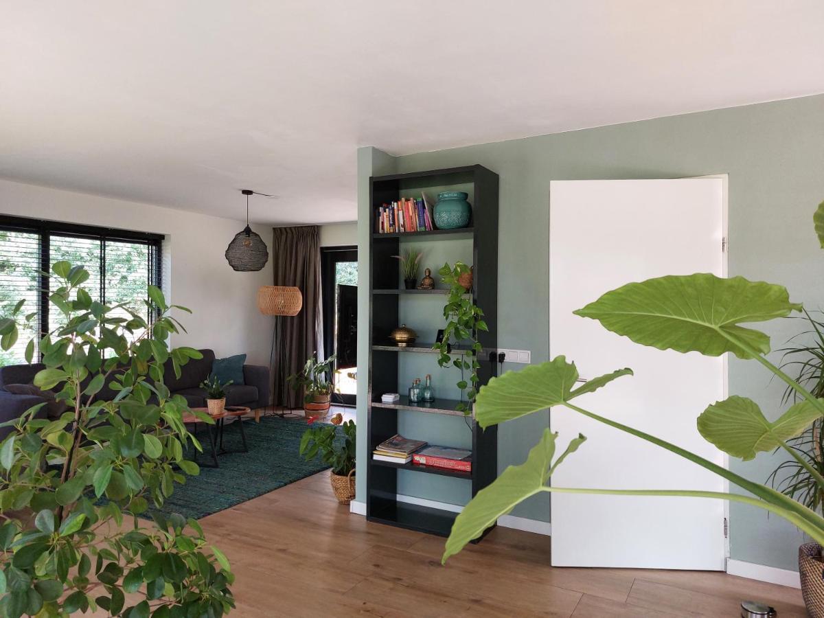 אומן Vakantiehuis Met Hottub En Barrelsauna מראה חיצוני תמונה